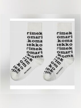 Marimekko Kasvaa Logo Ankle Socks, White Socks & Black Lettering, Sz: 34-36